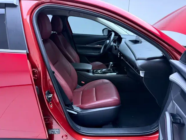 Mazda CX-30 — Фото автомобиля 21
