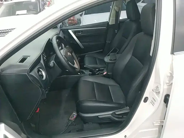 Toyota Corolla Twin Engine E+ — Фото автомобиля 14