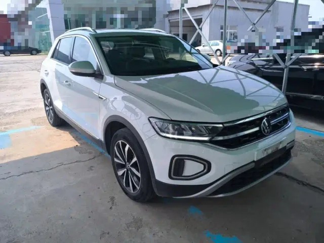 Volkswagen T-Roc — Фото автомобиля 3