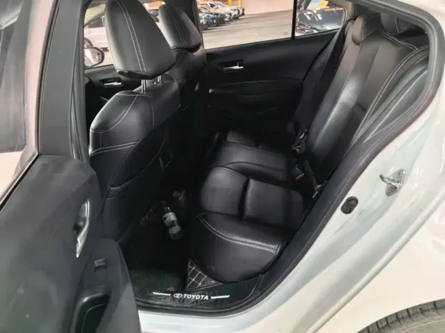 Toyota Corolla — Фото автомобиля 16