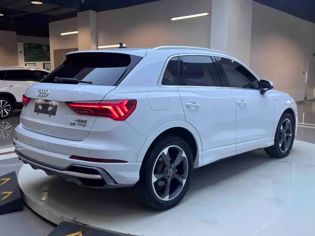 Audi Q3 — Фото автомобиля 5