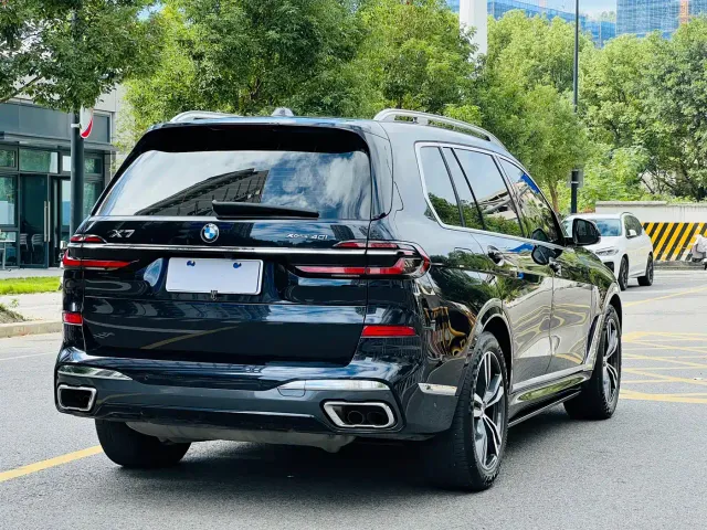 BMW X7 — Фото автомобиля 8