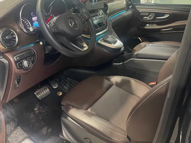 Mercedes-Benz V-Class — Фото автомобиля 2