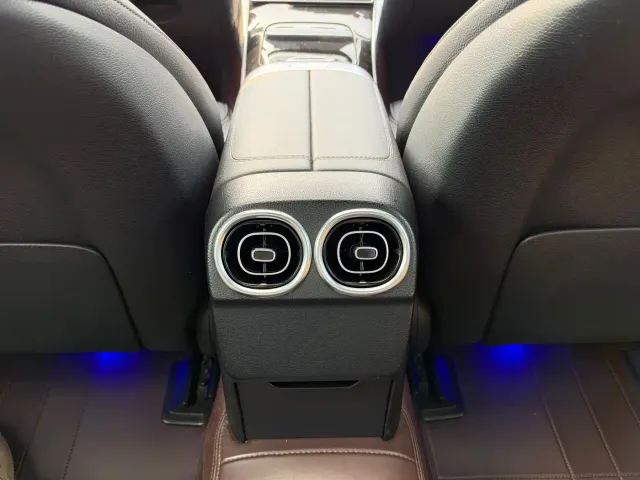 Mercedes-Benz C-Class — Фото автомобиля 14