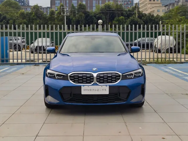 BMW 3 Series — Фото автомобиля 2