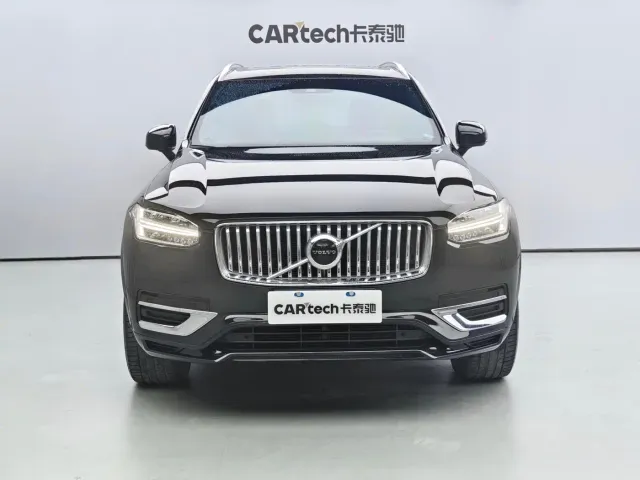 Volvo XC90 — Фото автомобиля 2