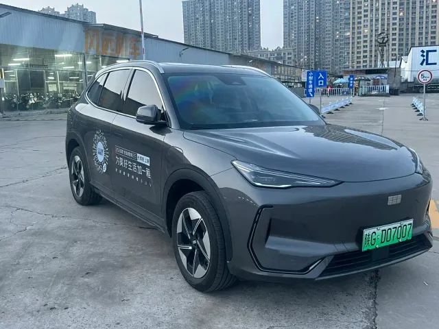 Geely Galaxy E5 — Фото автомобиля 3