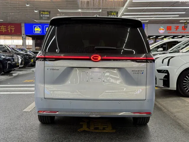 GAC Trumpchi E8 — Фото автомобиля 5