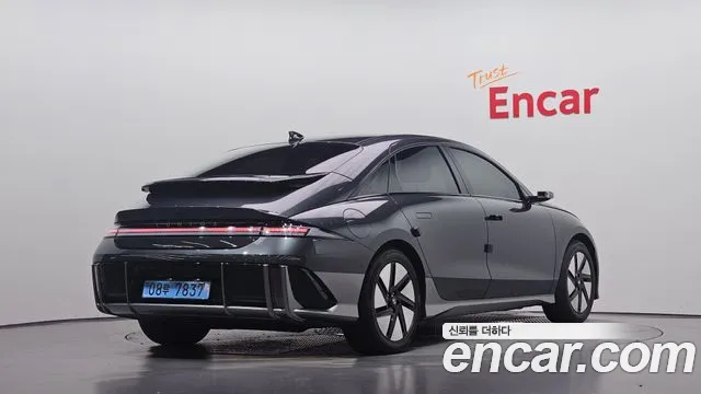 Hyundai Ioniq 6 — Фото автомобиля 2