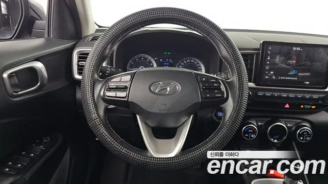Hyundai Venue — Фото автомобиля 12