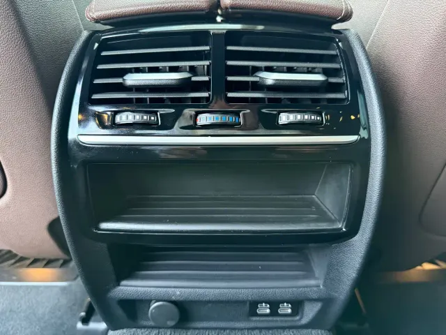 BMW 5 Series — Фото автомобиля 17