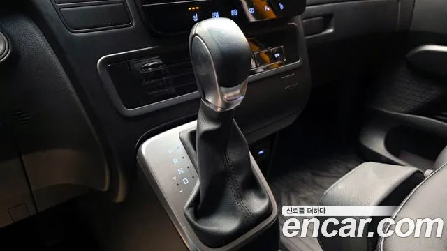 Hyundai Staria Staria L3.5 Школьный автобус — Фото автомобиля 9