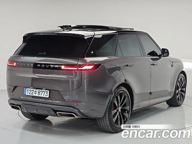 Land Rover Range Rover Sport — Фото автомобиля 3