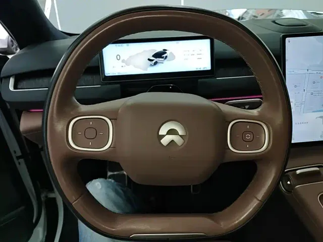 Nio ES8 — Фото автомобиля 10