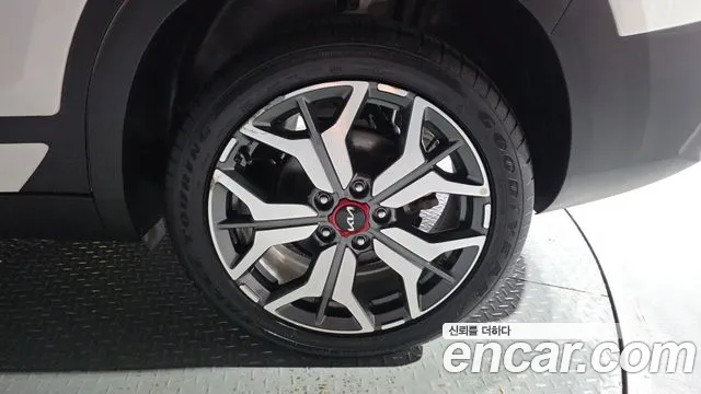 Kia Seltos Seltos Бензин 1.6 турбо 2WD — Фото автомобиля 21