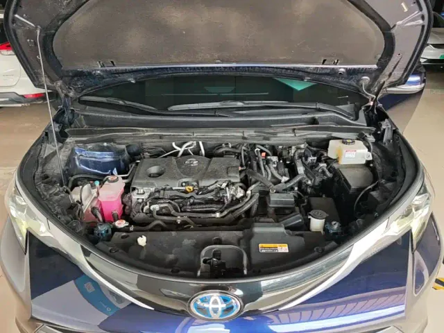 Toyota Sienna — Фото автомобиля 19