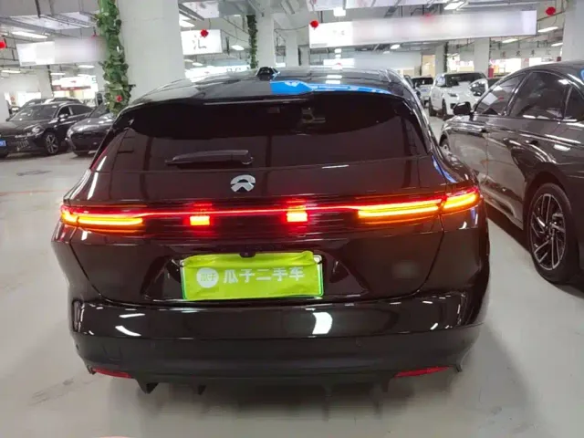 Nio ET5 Touring — Фото автомобиля 5