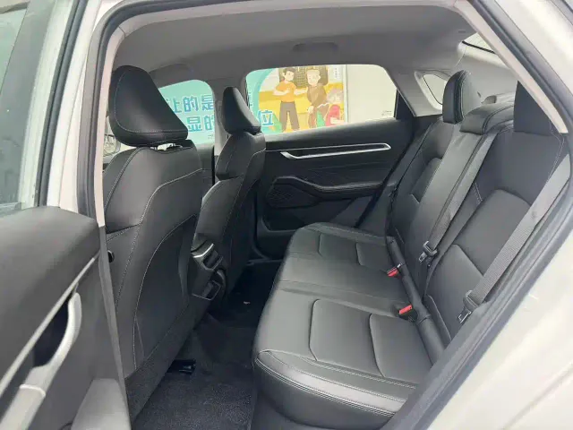 Geely Emgrand — Фото автомобиля 9