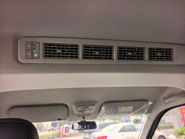 Wuling Zhengcheng — Фото автомобиля 23