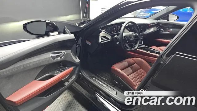 Audi e-tron GT — Фото автомобиля 10