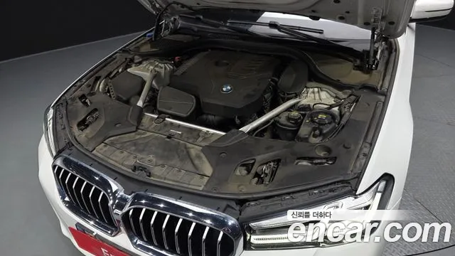 BMW 5 Series G30 — Фото автомобиля 6