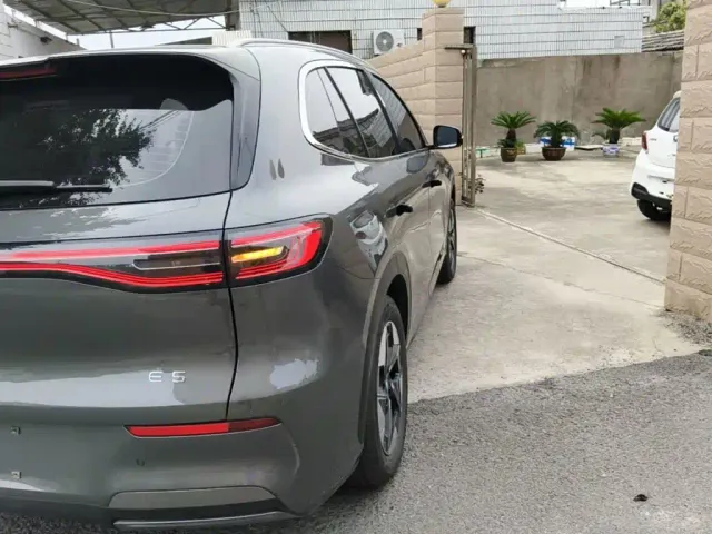 Geely Galaxy E5 — Фото автомобиля 7