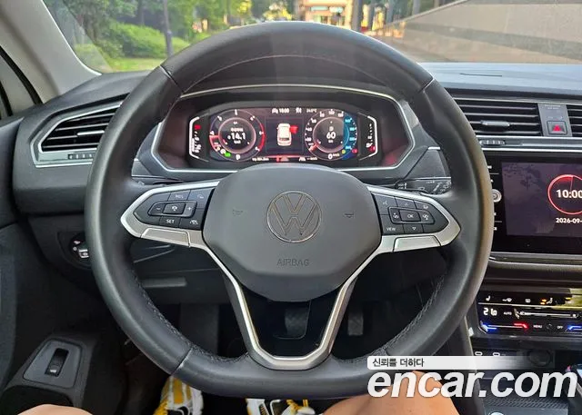 Volkswagen Tiguan Generation 2 — Фото автомобиля 10