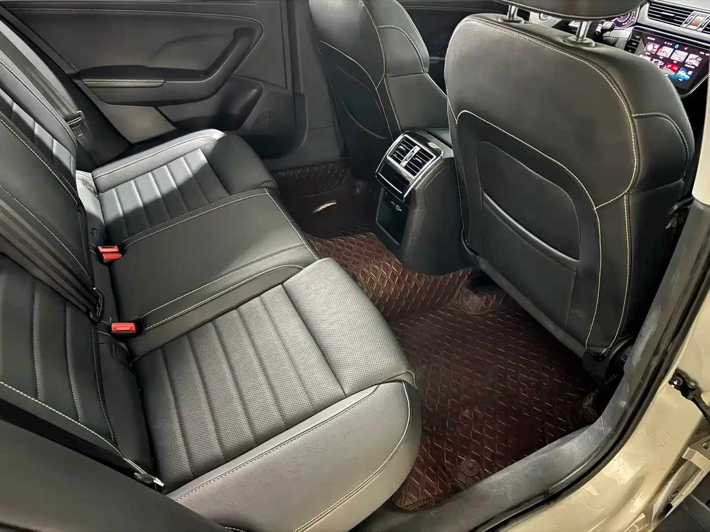 Škoda Superb 2022 TSI280 DSG Premium Edition — Фото автомобиля 14