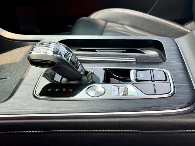 GAC Trumpchi GS8 — Фото автомобиля 15