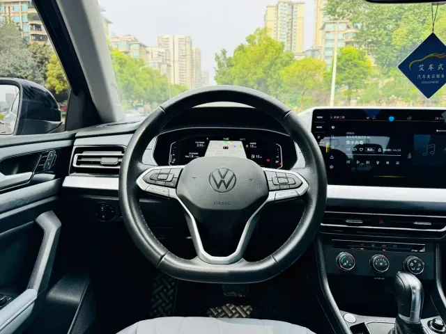 Volkswagen Lavida — Фото автомобиля 9