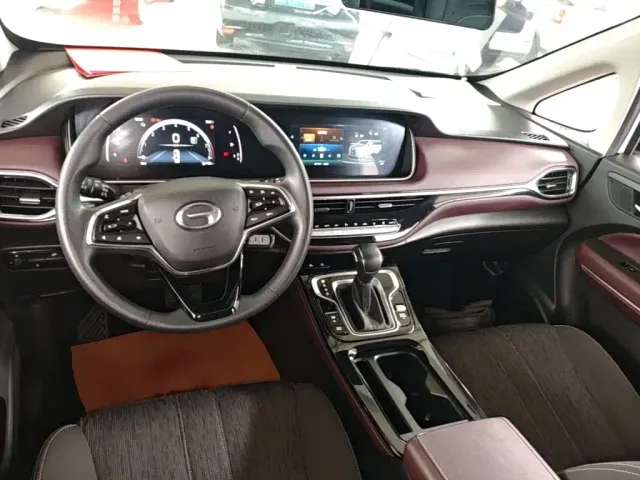 GAC Trumpchi M6 — Фото автомобиля 9