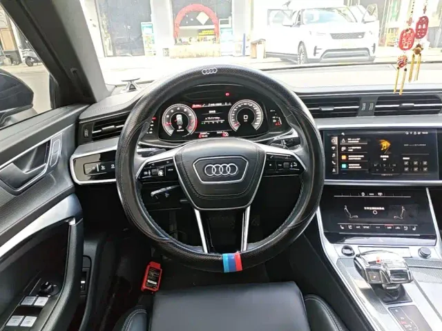 Audi A6L — Фото автомобиля 10