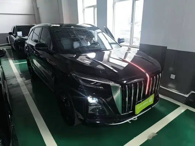 Hongqi HS3 PHEV — Фото автомобиля 3