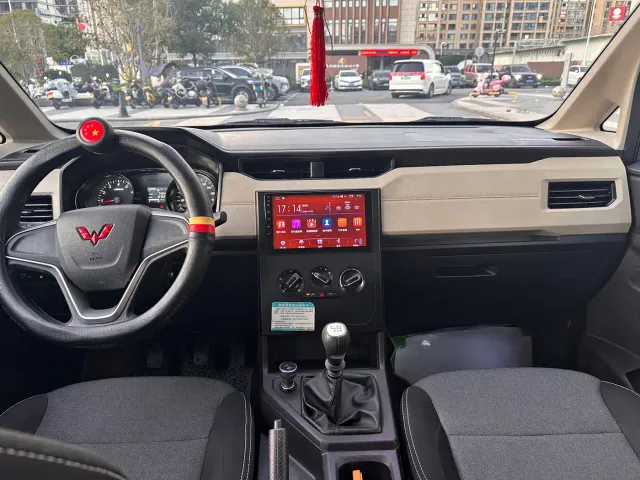 Wuling Zhengcheng — Фото автомобиля 6