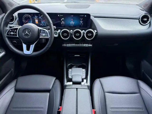 Mercedes-Benz GLA-Class — Фото автомобиля 6