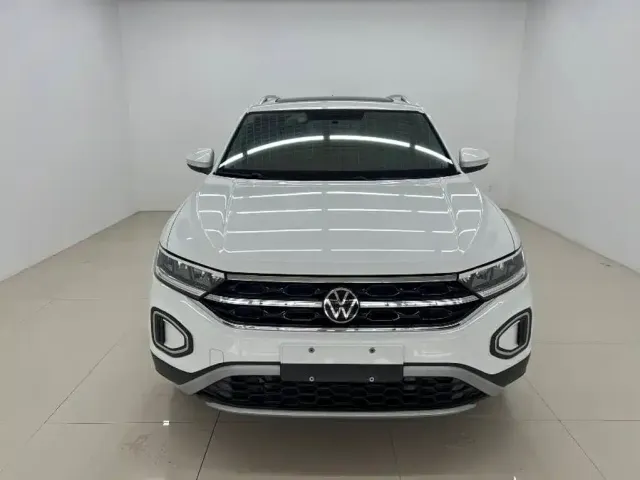 Volkswagen T-Roc — Фото автомобиля 2