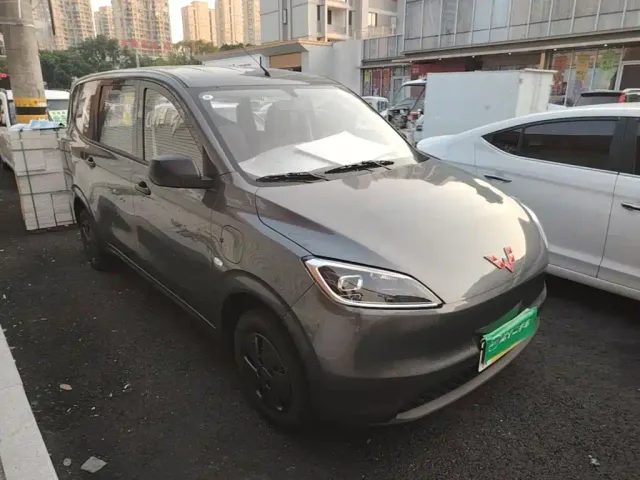 Wuling Hongguang — Фото автомобиля 3