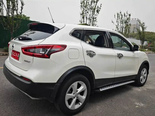 Nissan Qashqai — Фото автомобиля 4