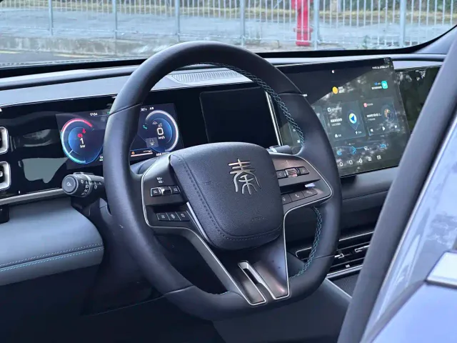 BYD Qin L — Фото автомобиля 4