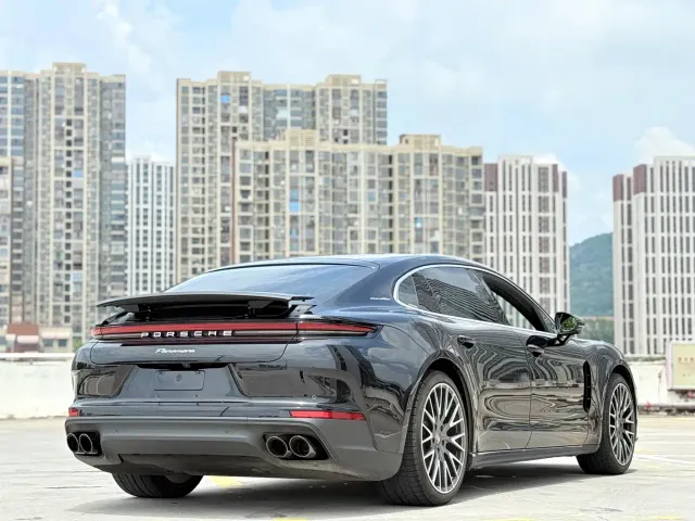 Porsche Panamera — Фото автомобиля 11