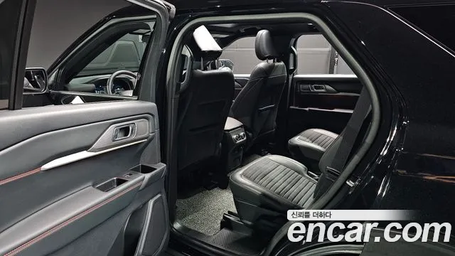 Ford Explorer — Фото автомобиля 18