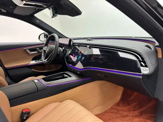 Mercedes-Benz E-Class — Фото автомобиля 11