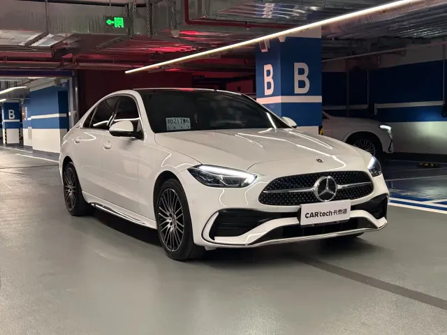 Mercedes-Benz C-Class — Фото автомобиля 3