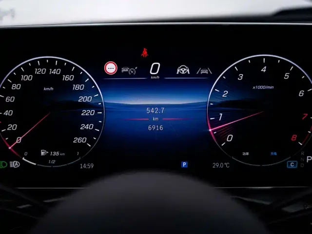 Mercedes-Benz C-Class — Фото автомобиля 16