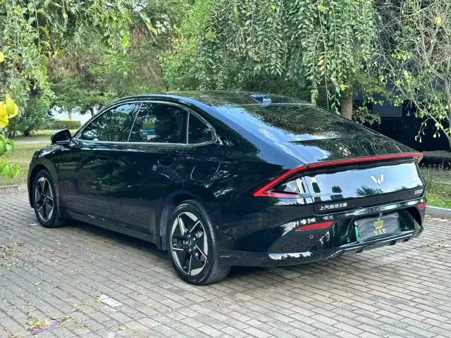 Wuling Starlight — Фото автомобиля 10