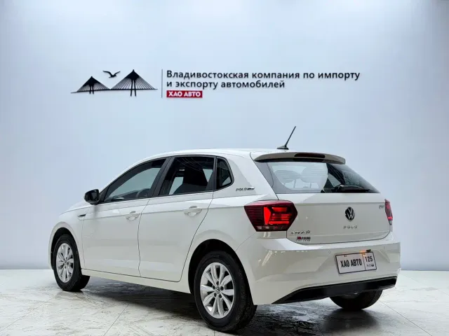 Volkswagen Polo — Фото автомобиля 4