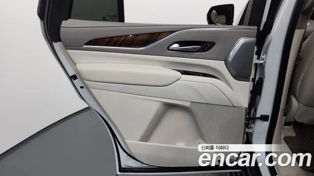 Cadillac Escalade Generation 5 — Фото автомобиля 25