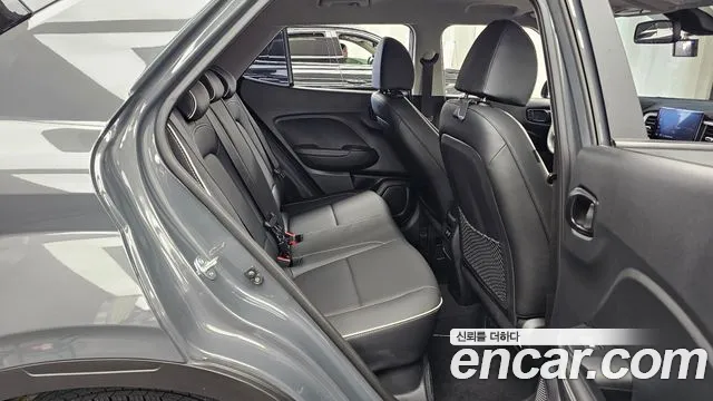 Hyundai Venue — Фото автомобиля 11
