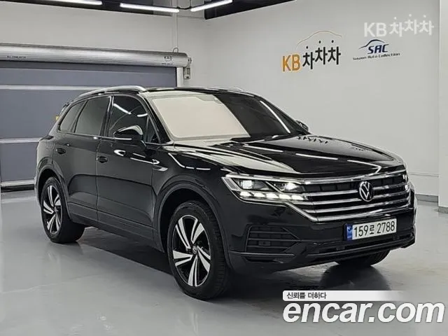 Volkswagen Touareg Generation 3 — Фото автомобиля 4