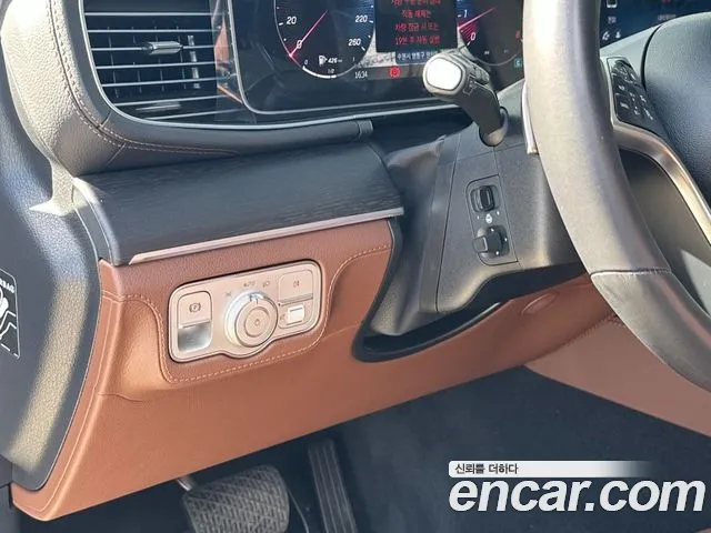 Mercedes-Benz GLE-Class — Фото автомобиля 10